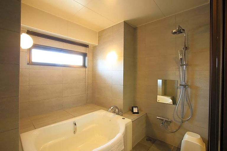 Bathroom 5, GRANDVRIO RESORT ISHIGAKIJIMA Villa Garden, Ishigaki