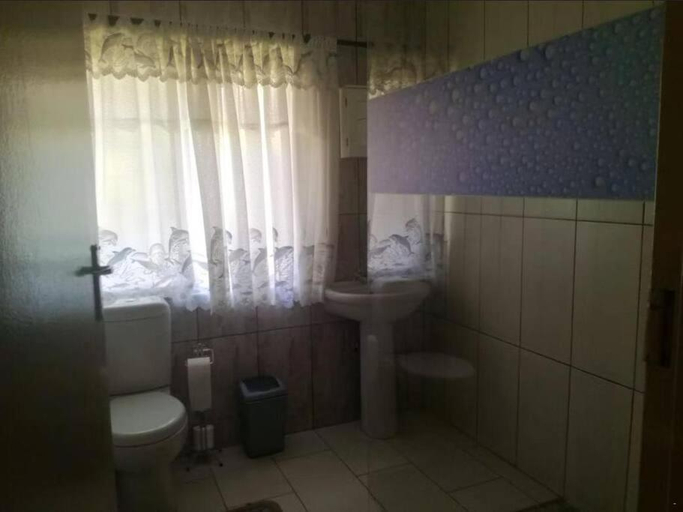 Bedroom 3, Flamboyant Apartments, Umkhanyakude