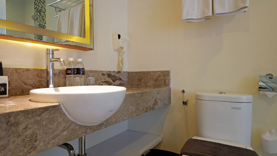 Bathroom 9