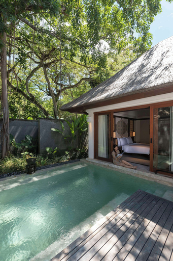 Swimming Pool 25