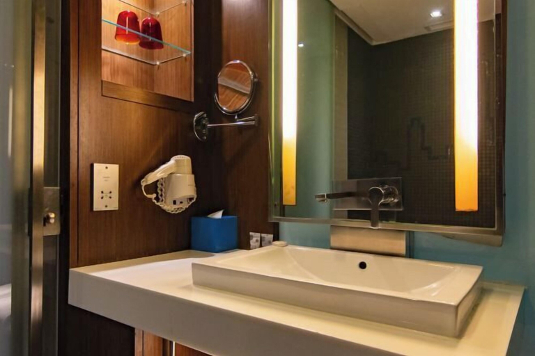 Bathroom 27