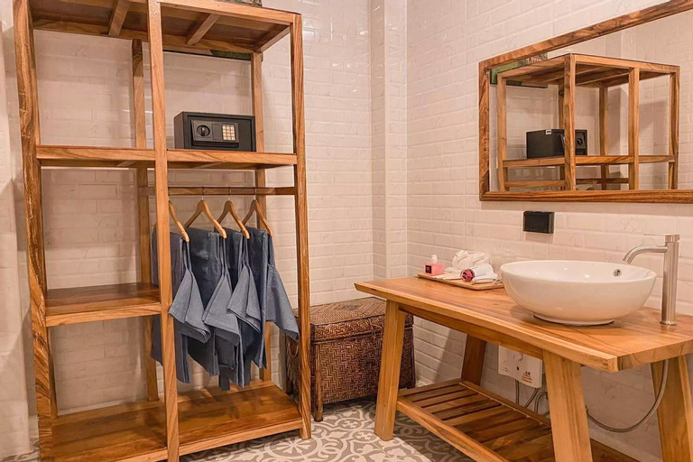 Bathroom 8