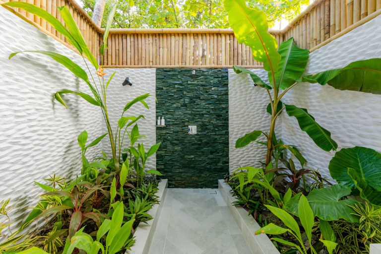 Exterior & Views 2, Malahini Kuda Bandos Resort, Kaafu Atoll