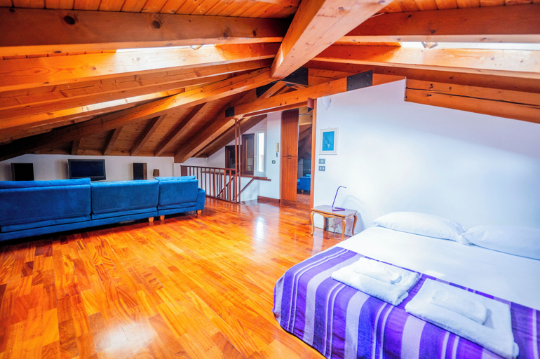 Bedroom 2, Monteverde Apartments, Rome