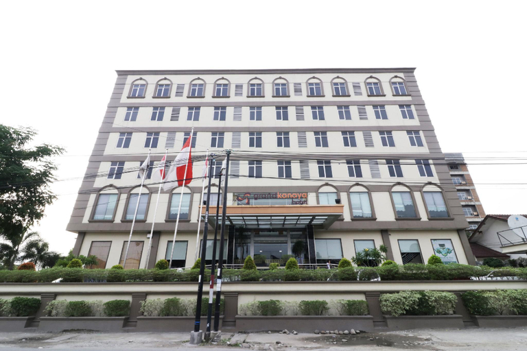 Exterior & Views 26