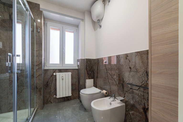 Bathroom 3, JOIVY Delightful 3-bed Flat with Balcony, Rome