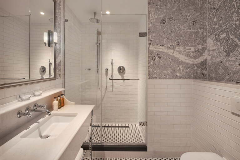Bathroom 5, London Marriott Hotel County Hall, London