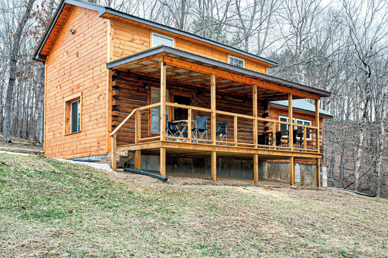 Exterior & Views 2, Newly Listed-Private 25-Acre Escape Near Red River Gorge, Lee