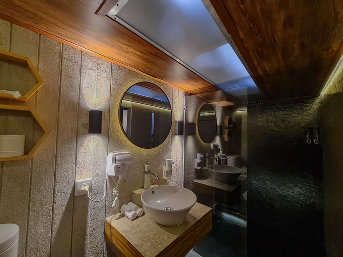 Bathroom 11