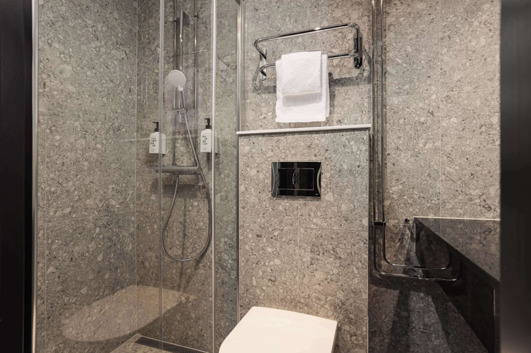 Bathroom 5, Scandic Holberg, Oslo