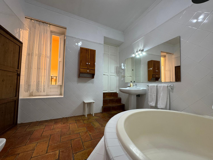 Bathroom 3, Garden Suites Xativa Casa Rural, Valencia