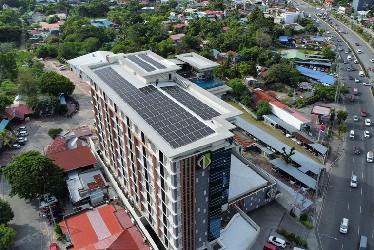 Exterior & Views 21