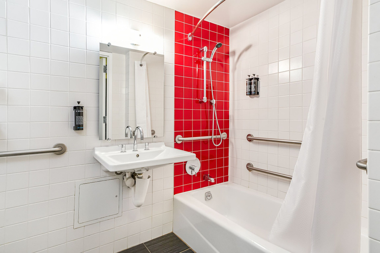 Bathroom 5, Paramount Times Square – A Generator Hotel, New York