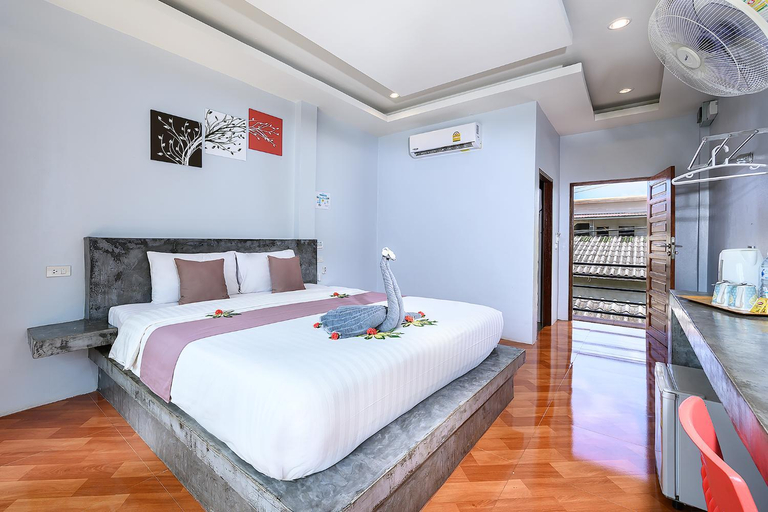 Bedroom 13