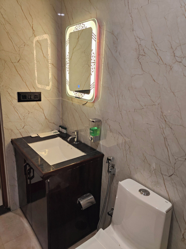 Bathroom 3, The Pinaki resort & Club, Varanasi