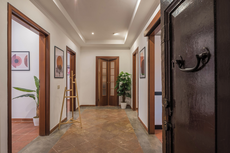 Others 5, JOIVY Flats Next To Fontana di Trevi, Roma