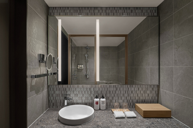 Bathroom 8