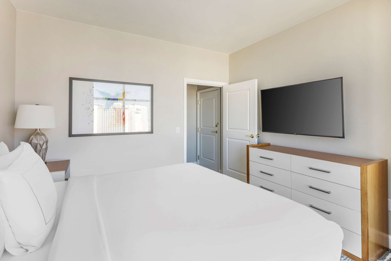 Bedroom 18