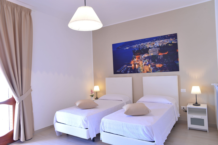Bedroom 4, Villa Miriam, Napoli