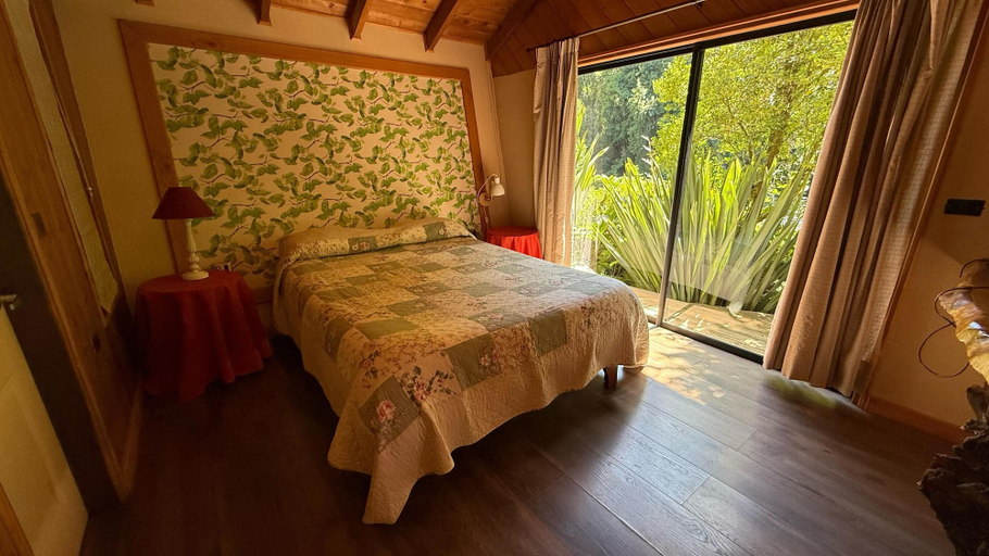 Bedroom 4, hotel salto del carileufu, Cautín