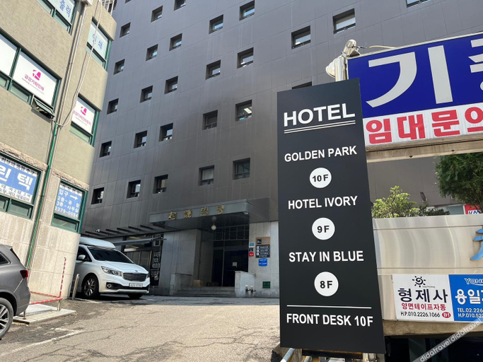 Exterior & Views 2, Hotel Ivory, Jung