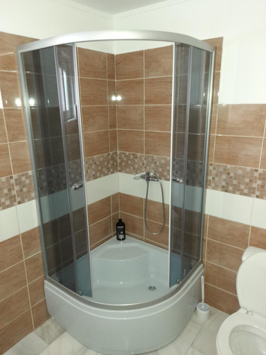 Others 5, CASA FLOARE DE COLT, Voila