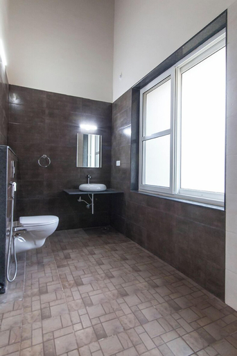Bathroom 3, Siri Homestay, Chikmagalur