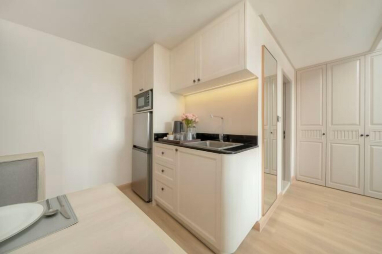 Dining Room 11