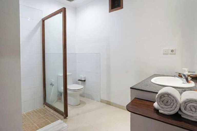 Bathroom 4