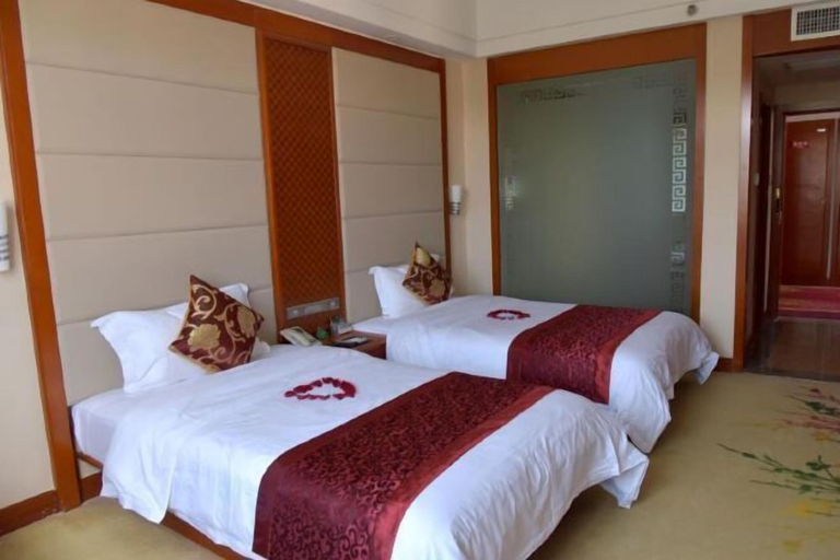 Bedroom 3, Shuang Bai Hotel, Chuxiong Yi