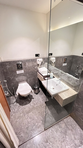 Bathroom 5, The Vern at BLVD, Nashik