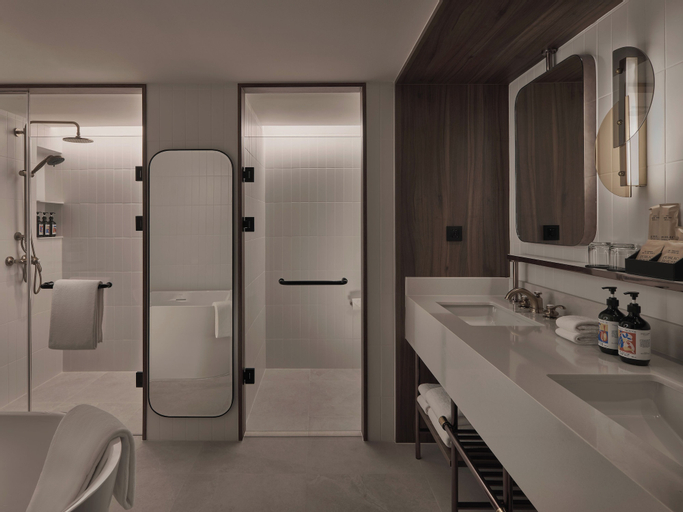 Bathroom 12