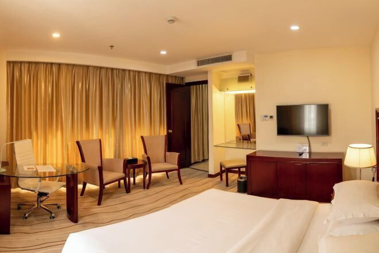 Bedroom 9