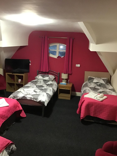 Bedroom 3, Mr smiths/ The old Stanley arms, Sefton
