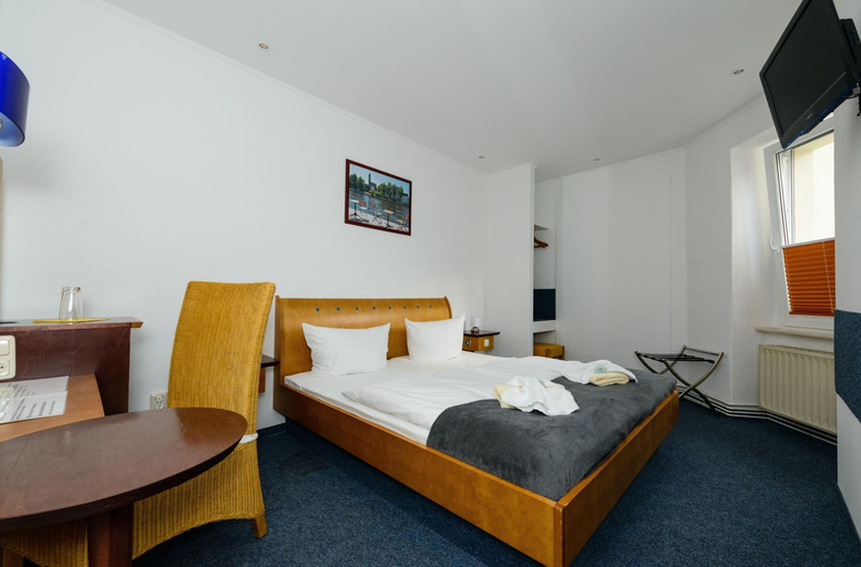Bedroom 4, City Hotel-Pension Brandenburg, Brandenburg an der Havel