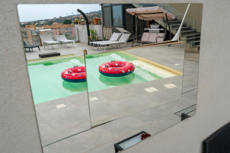 3, Giovannino House, Catania