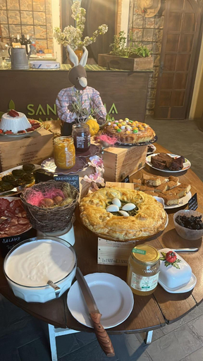 Food & Drinks
