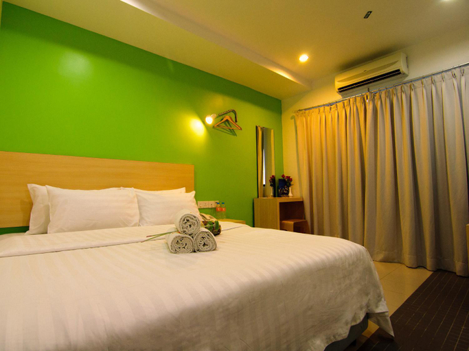 Bedroom 6