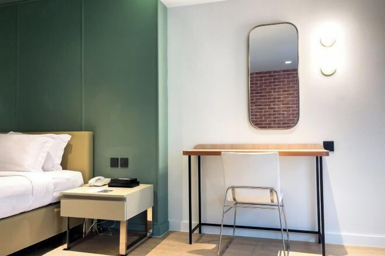 Bedroom 25