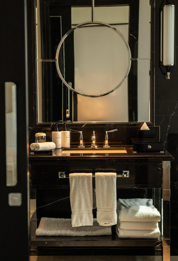 Bathroom 13