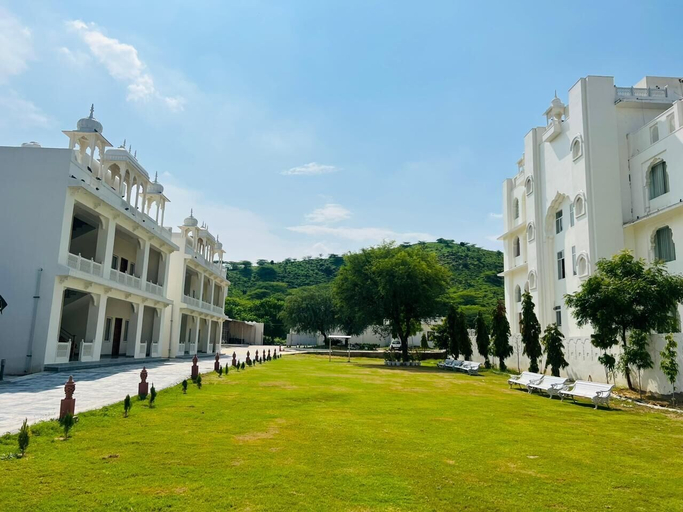 Exterior & Views 2, Roop Garh Palace, Jaipur