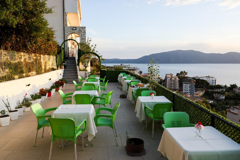 Food & Drinks 4, Vila Dena, Vlorës