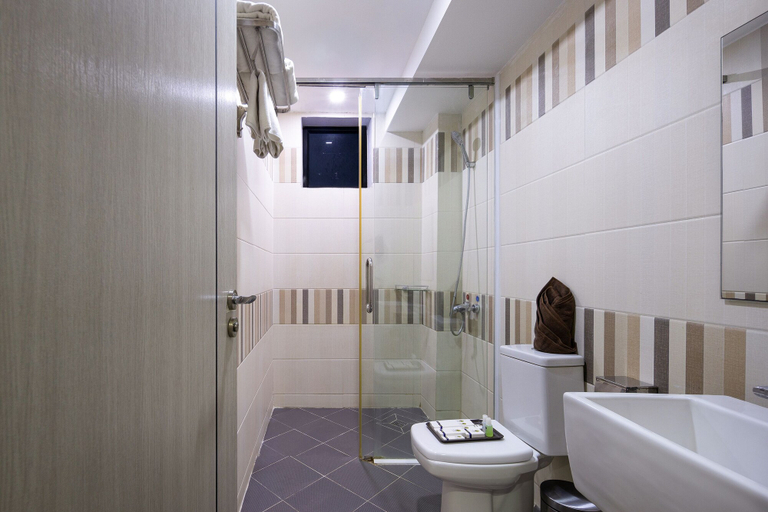 Bathroom 7