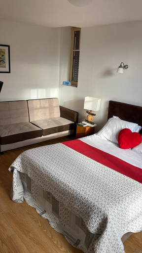 Bedroom 2, Le coeur de meaulne, Allier