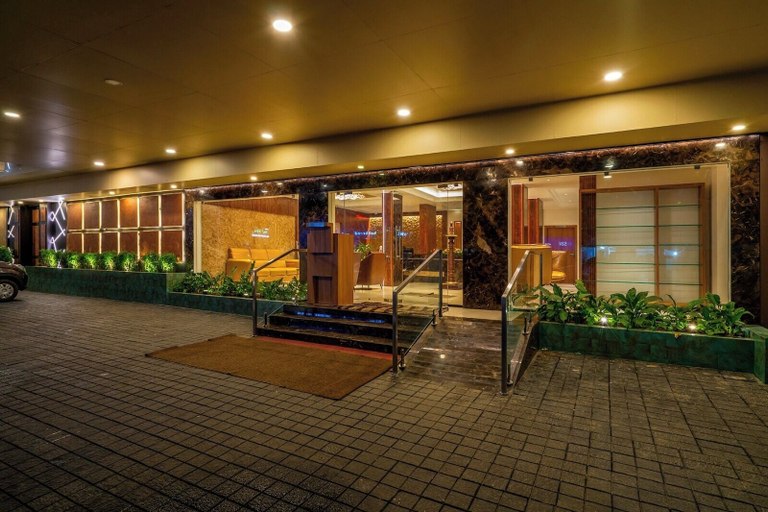 Exterior & Views, Hotel Malika Residency, Kottayam