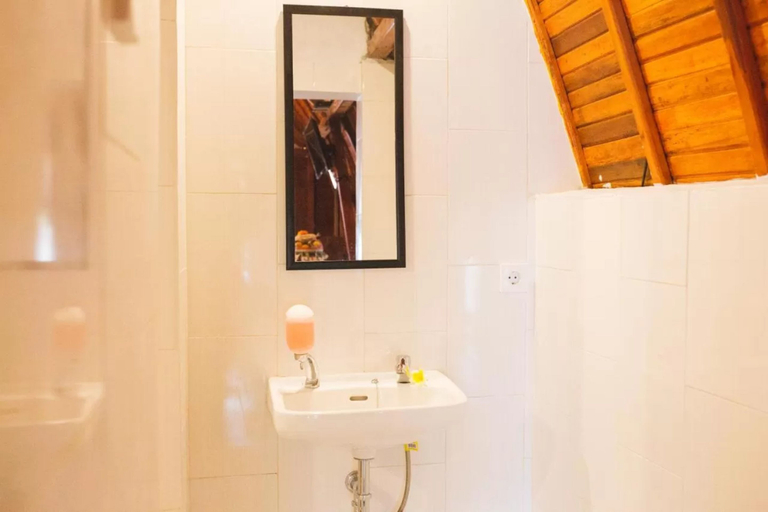 Bathroom 3, Sentulan Garden, Klungkung