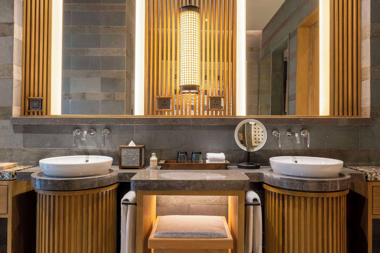 Bathroom 4