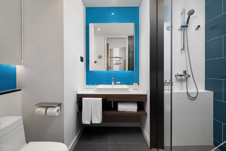 Bathroom 2, Holiday Inn Express Yibin by IHG, Yibin