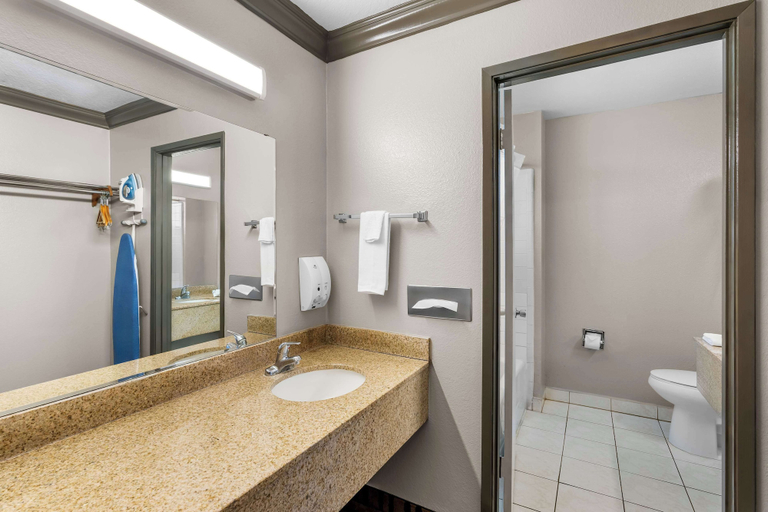 Bathroom 4, Americas Best Value Inn Vacaville Napa Valley, Solano