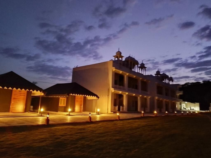 Exterior & Views 2, Roop Garh Palace, Jaipur